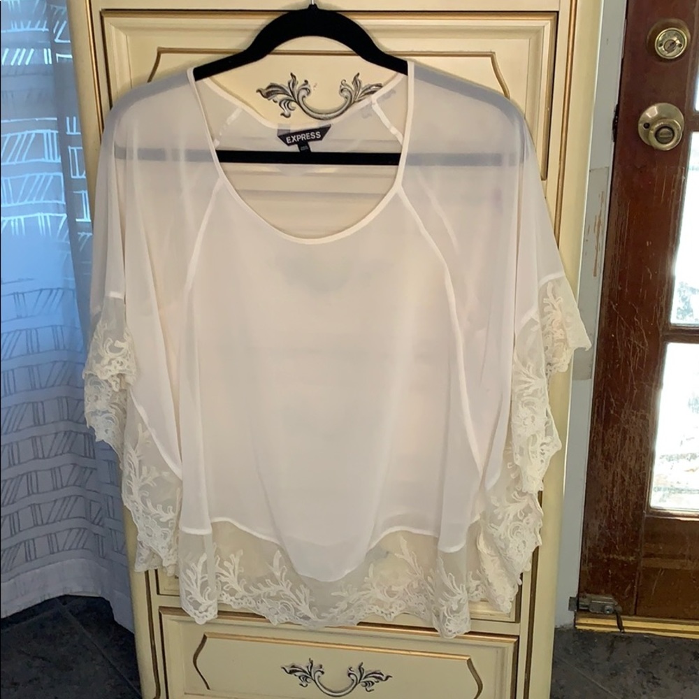 Sheer lace trim flowy top